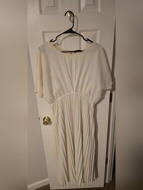 MSK Cream Pleated Midi Dress